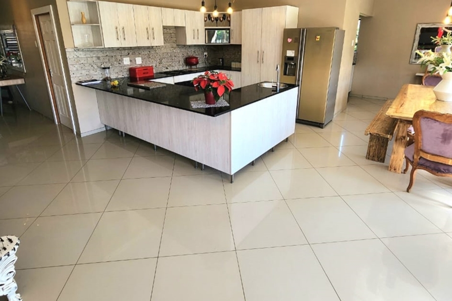 3 Bedroom Property for Sale in Wavecrest Eastern Cape